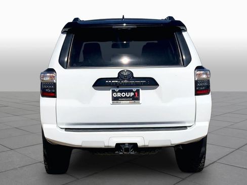 Used 2021 Toyota 4Runner Venture AWD/4WD image 5