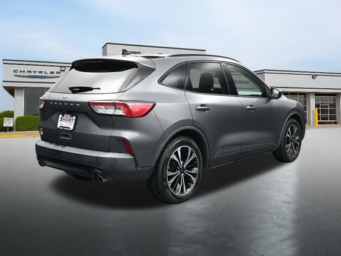 Used 2022 Ford Escape SE w/ SE Sport Appearance Package FWD image 5
