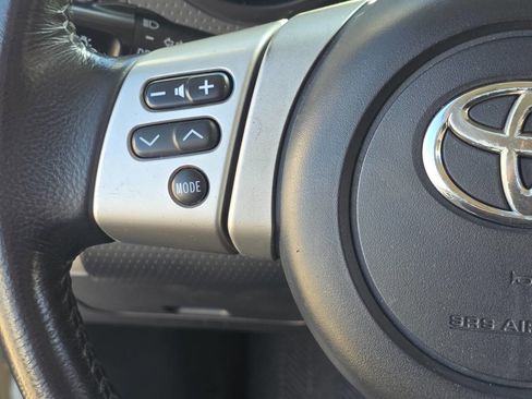 Used 2013 Toyota FJ Cruiser 4WD image 13