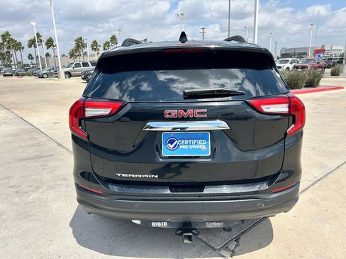 Used 2022 GMC Terrain SLE w/ Driver Convenience Package image 6