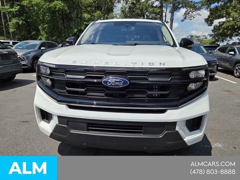 Used 2025 Ford Expedition Active AWD/4WD image 19