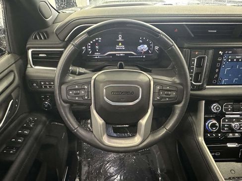 Used 2024 GMC Yukon Denali w/ Advanced Technology Package image 17