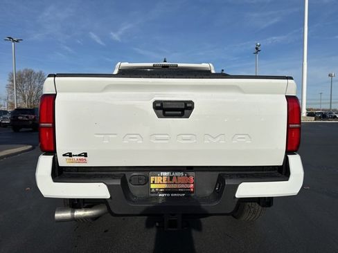 New 2025 Toyota Tacoma TRD Sport image 6