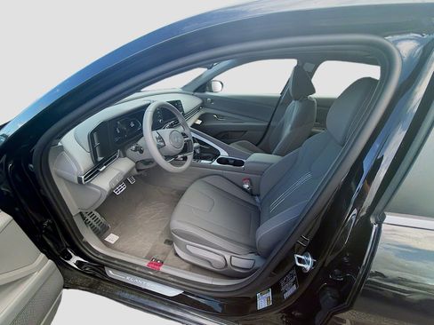New 2026 Hyundai Elantra SEL Sport Premium FWD image 14