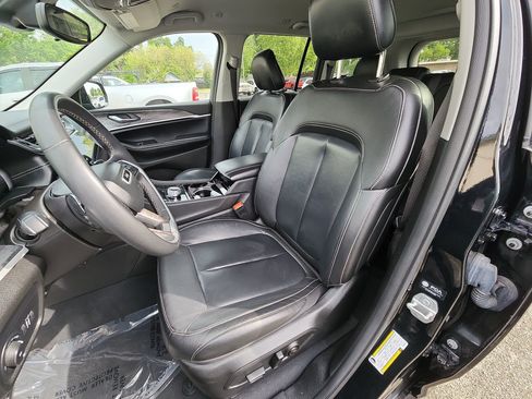 Used 2023 Jeep Grand Cherokee Limited AWD/4WD image 13