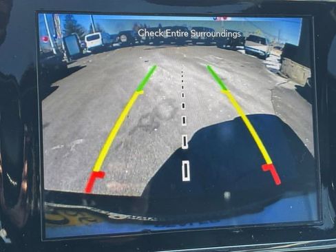 Certified 2022 Jeep Grand Cherokee Laredo X image 22