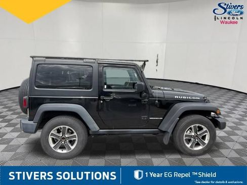 Used 2017 Jeep Wrangler Rubicon w/ Power Convenience Group AWD/4WD image 5