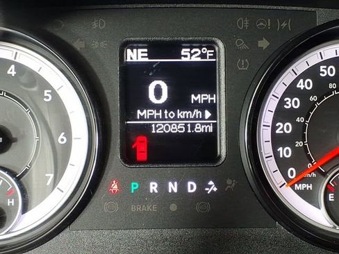 Used 2018 RAM 1500 Express w/ Express Value Package AWD/4WD image 19