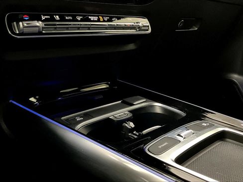 Certified 2025 Mercedes-Benz GLA 250 image 35