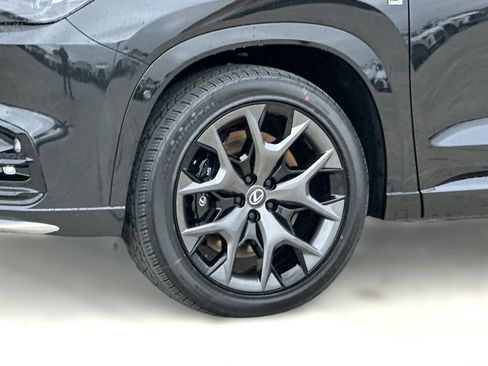 New 2026 Lexus TX 500h AWD image 11