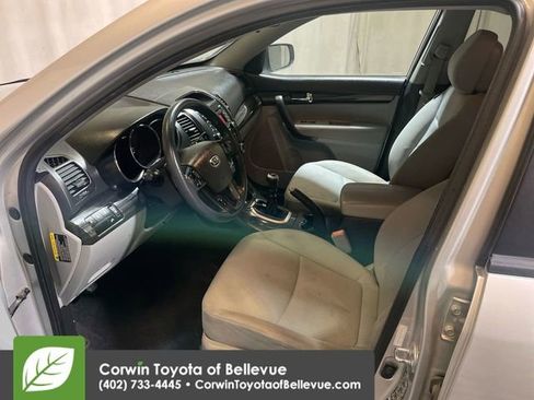 Used 2011 Kia Sorento 2WD image 12