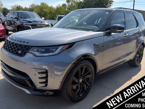 Used 2024 Land Rover Discovery Dynamic SE AWD/4WD image 1