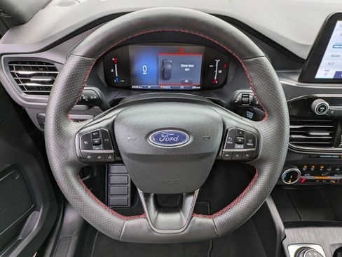 Certified 2025 Ford Escape ST-Line Select image 9