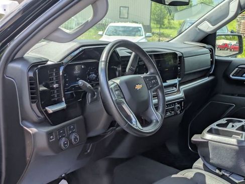 Used 2022 Chevrolet Silverado 1500 LT AWD/4WD image 14