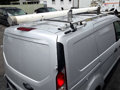 Used 2021 Ford Transit Connect XLT image 30