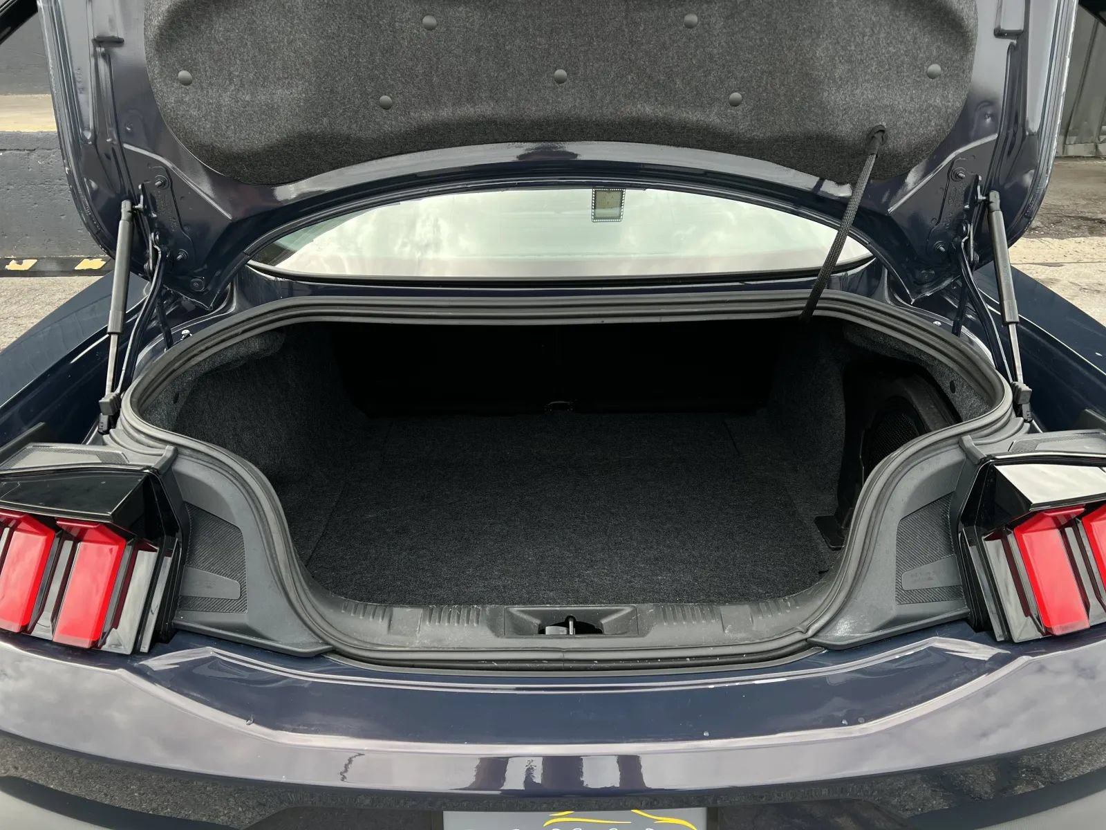 Used 2025 Ford Mustang Dark Horse RWD image 18