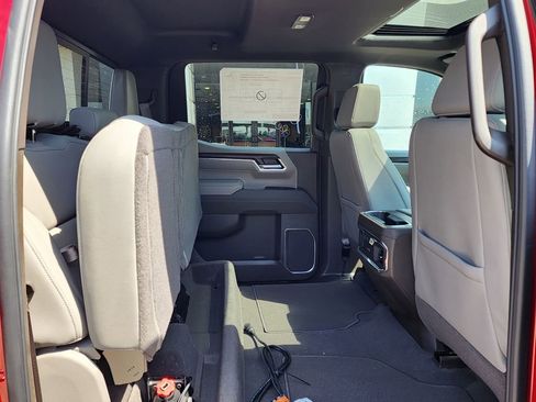 New 2026 GMC Sierra 1500 SLT image 46