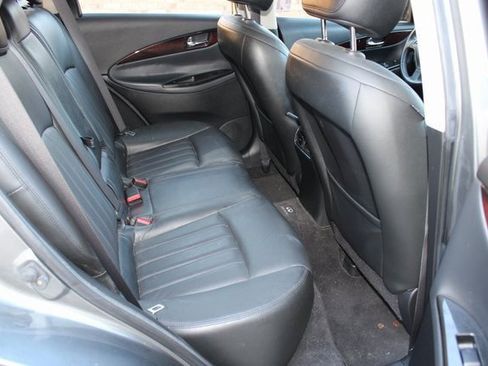 Used 2011 INFINITI EX35 Journey w/ Premium Pkg image 17