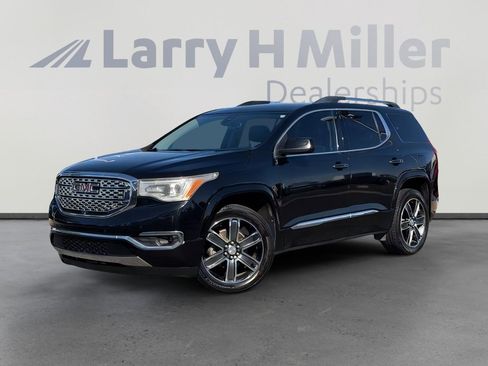 Used 2017 GMC Acadia Denali w/ Technology Package FWD image 1