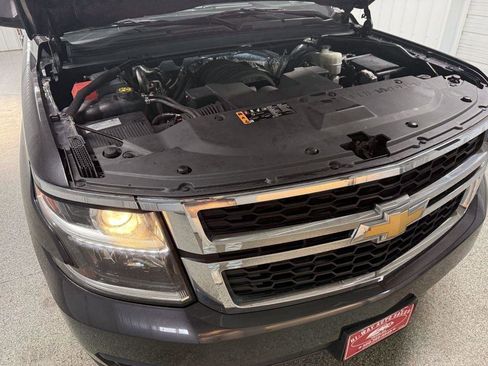 Used 2018 Chevrolet Suburban LT image 51