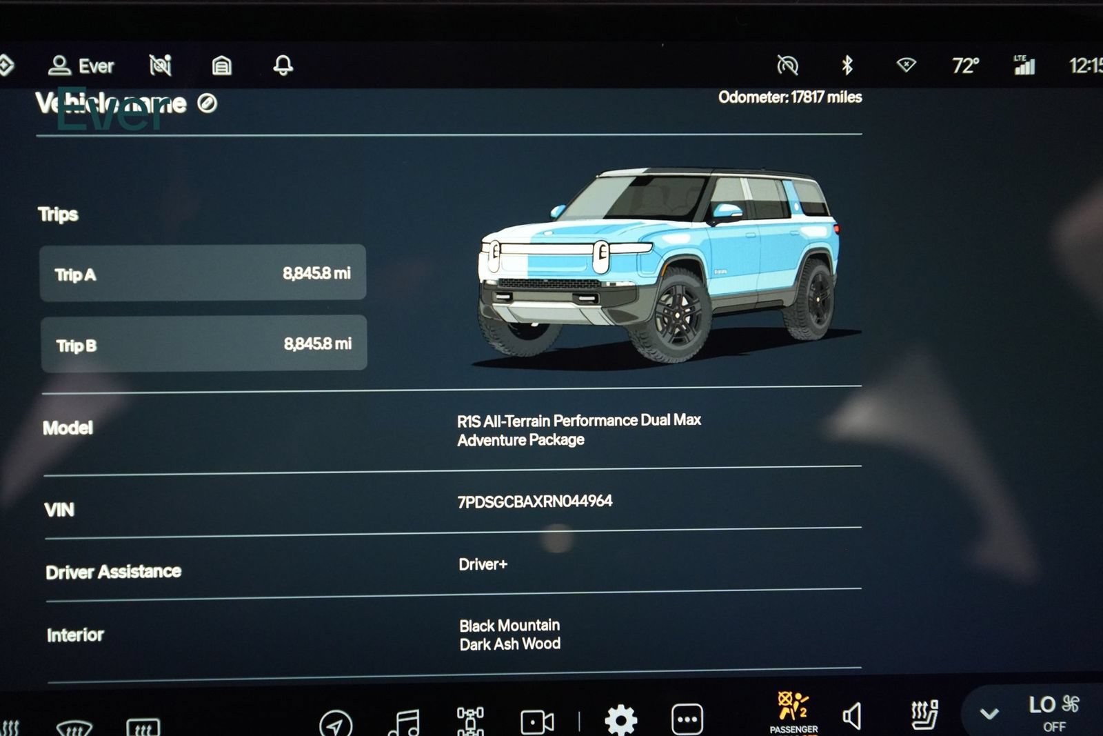 Used 2024 Rivian R1S Adventure Dual AWD/4WD image 7
