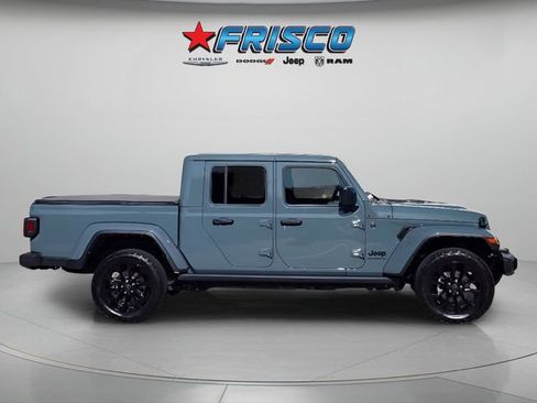 Used 2024 Jeep Gladiator Sport AWD/4WD image 9