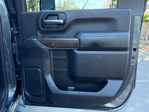 Used 2020 Chevrolet Silverado 2500 LT w/ Convenience Package image 25