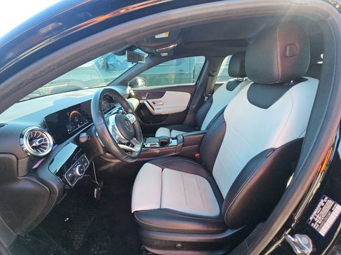 Used 2019 Mercedes-Benz A 220 w/ AMG Line image 11
