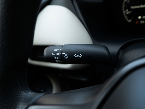 Certified 2026 Honda HR-V LX image 23