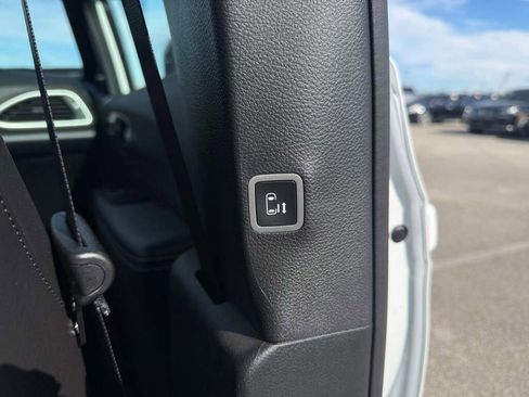 New 2026 Chrysler Voyager LX image 22
