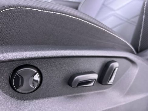 New 2026 Volkswagen Atlas Cross Sport SE image 12