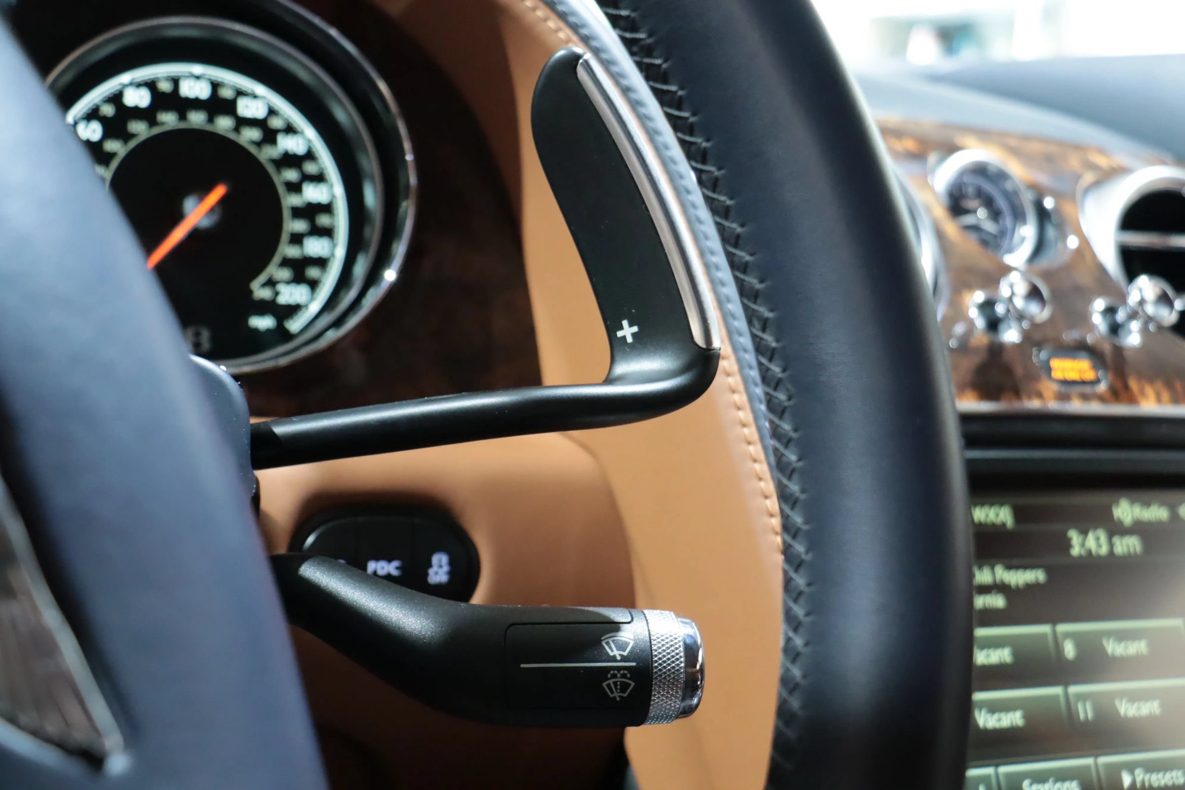 Used 2016 Bentley Flying Spur V8 AWD/4WD image 30