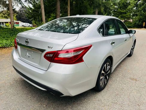 Used 2018 Nissan Altima 2.5 SV image 5