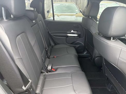 Used 2026 Mercedes-Benz GLB 250 4MATIC image 9