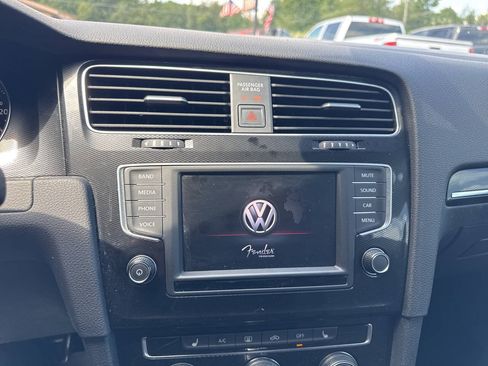 Used 2017 Volkswagen GTI SE FWD image 28