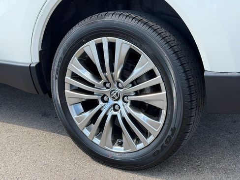 Used 2021 Toyota Venza Limited w/ Advanced Technology Package AWD/4WD image 27