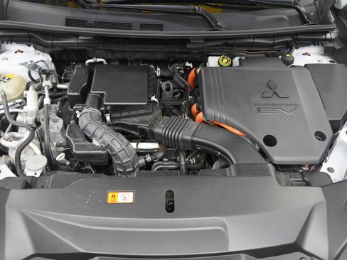 Used 2023 Mitsubishi Outlander SEL image 33