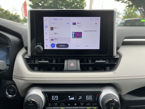Used 2024 Toyota RAV4 XLE w/ Convenience Package AWD/4WD image 18