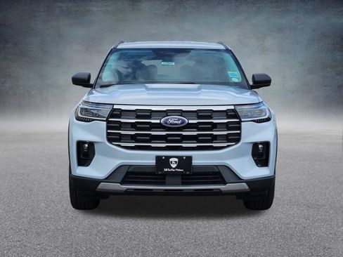 New 2026 Ford Explorer Active image 2