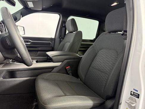 Used 2025 RAM 1500 Big Horn AWD/4WD image 24