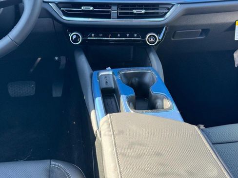 New 2026 Chevrolet Equinox EV LT image 9