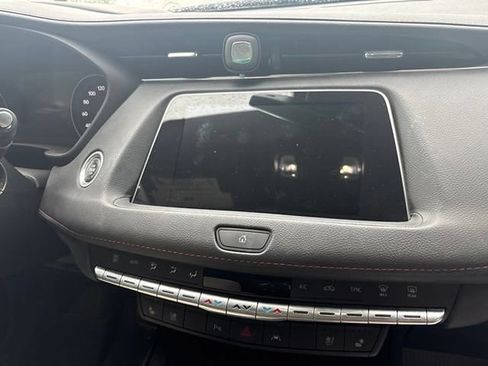 Used 2023 Cadillac XT4 Sport FWD image 9
