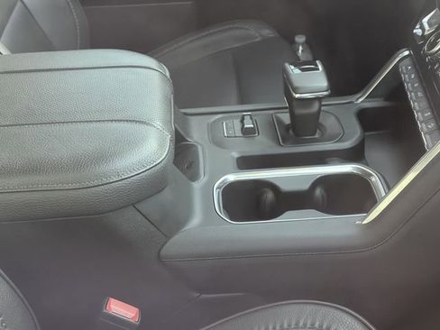 Used 2024 GMC Sierra 1500 Denali image 8