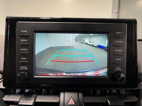 Used 2019 Toyota RAV4 XLE w/ Convenience Package FWD image 26