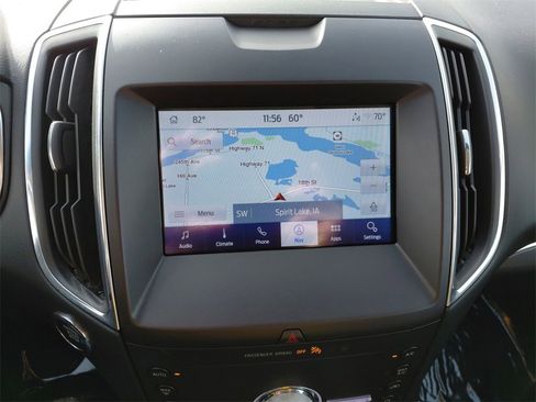 Used 2020 Ford Edge Titanium w/ Class II Trailer Tow Package image 33