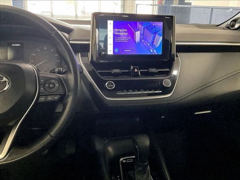 Used 2023 Toyota Corolla SE w/ SE Premium Package FWD image 18