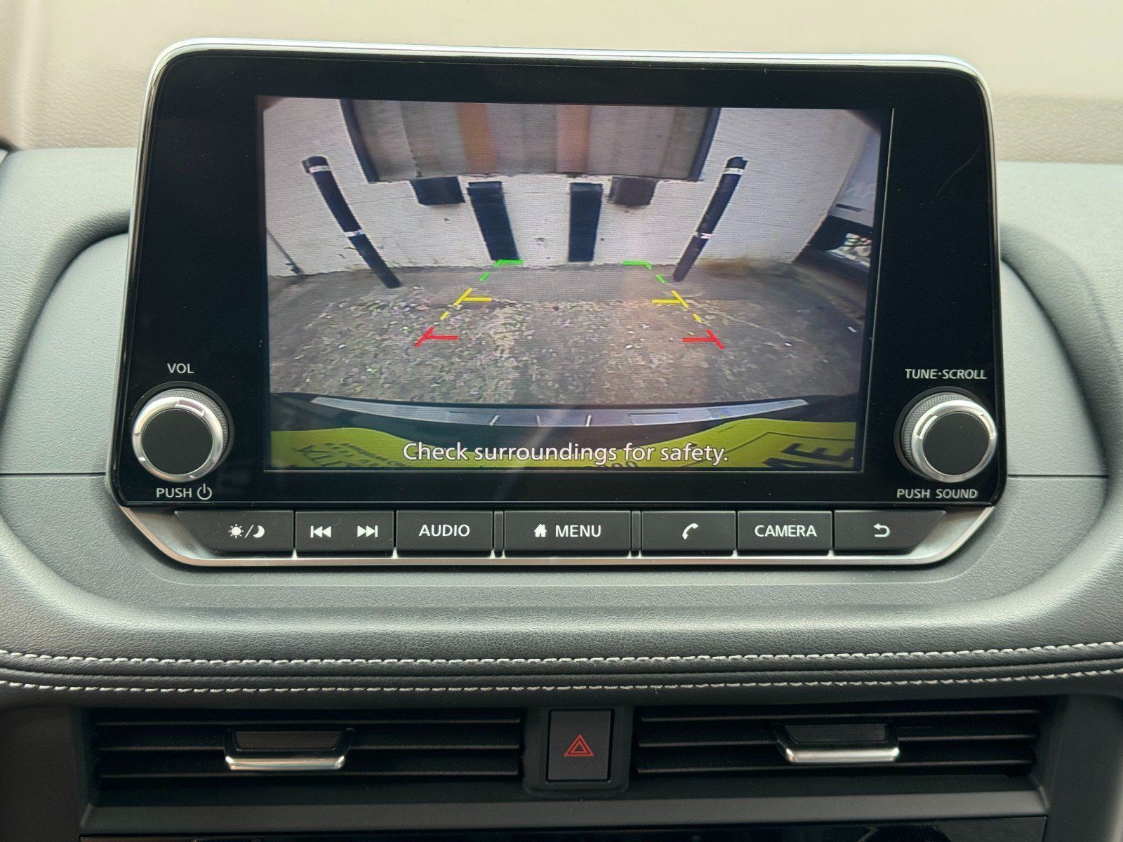 Used 2023 Nissan Rogue SV FWD image 22