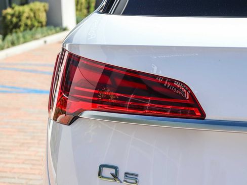Certified 2023 Audi Q5 Premium w/ Convenience Package AWD/4WD image 9