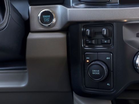 Used 2026 Ford F450 Platinum w/ Platinum Plus Package image 16