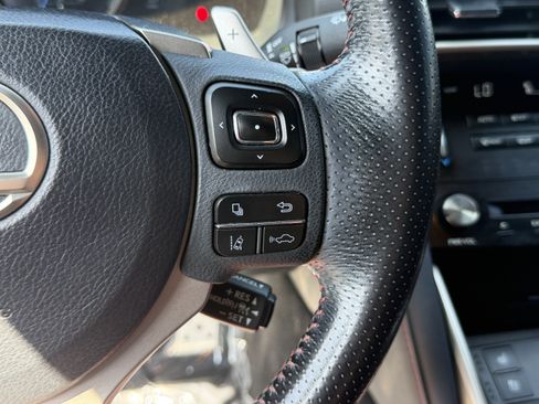Used 2018 Lexus IS 300 F Sport RWD image 21